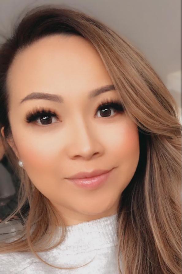 Model in Mari-Me 3D Faux mink lash