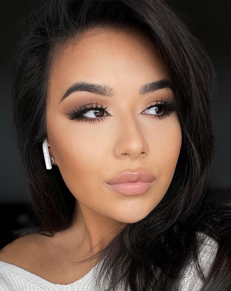 Model in Helen2.0 3D faux mink lash